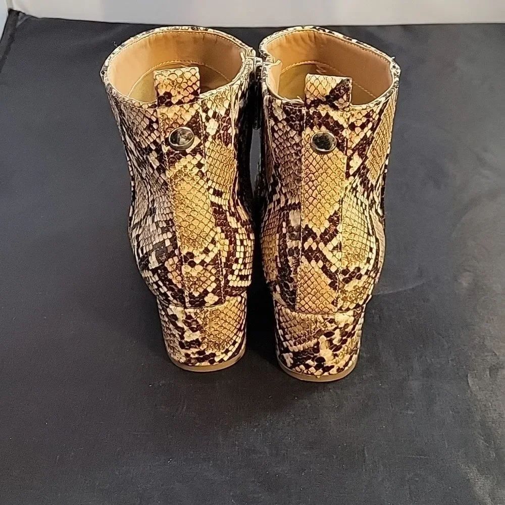 BRAND NEW NEW DAY POINTED TOE ZIP CLOSURE SNAKESKIN ANKLE BOOTIE - Picture 6 of 16